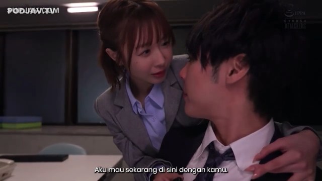 rekan kerja jepang cantik minta jatah saat lembur